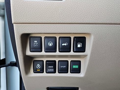 Used 2019 Nissan Rogue SL w/ Premium Package image 28