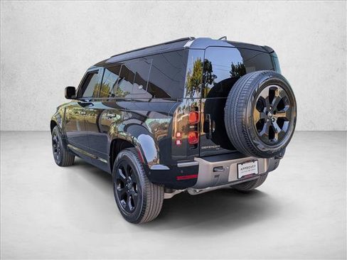 Used 2023 Land Rover Defender 110 X-Dynamic SE AWD/4WD image 8