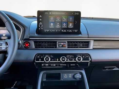 Used 2025 Honda Pilot Black Edition image 10