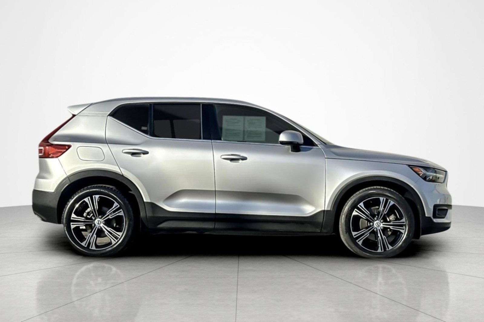 Used 2019 Volvo XC40 T5 Inscription AWD/4WD image 6