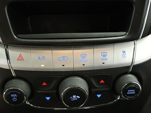 Used 2017 Dodge Journey SXT w/ Comfort/Convenience Group AWD/4WD image 40