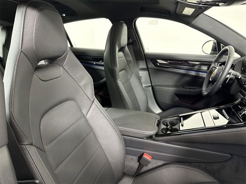 New 2026 Porsche Panamera image 24