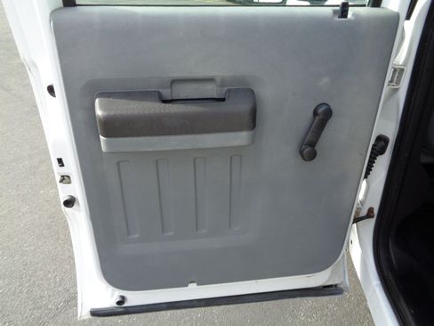 Used 2013 Ford F250 XL image 26