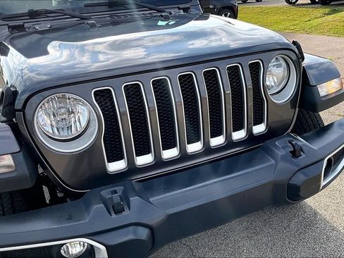 Used 2021 Jeep Wrangler Unlimited Sahara AWD/4WD image 28