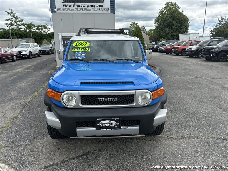 Used 2007 Toyota FJ Cruiser 4WD w/ Upgrade Pkg 2 image 2