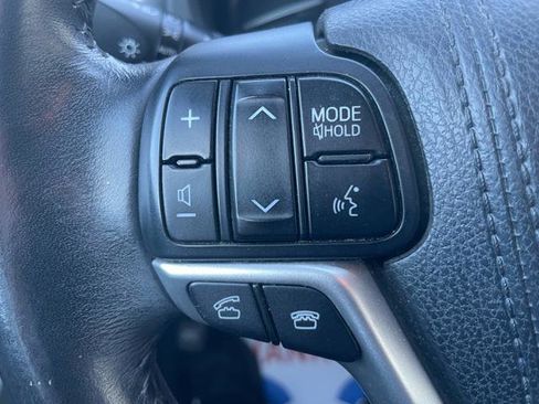 Used 2015 Toyota Highlander XLE image 24