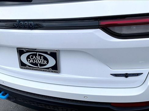 Used 2024 Jeep Grand Cherokee Trailhawk image 6