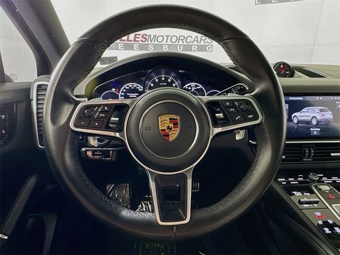 Used 2020 Porsche Cayenne S image 11