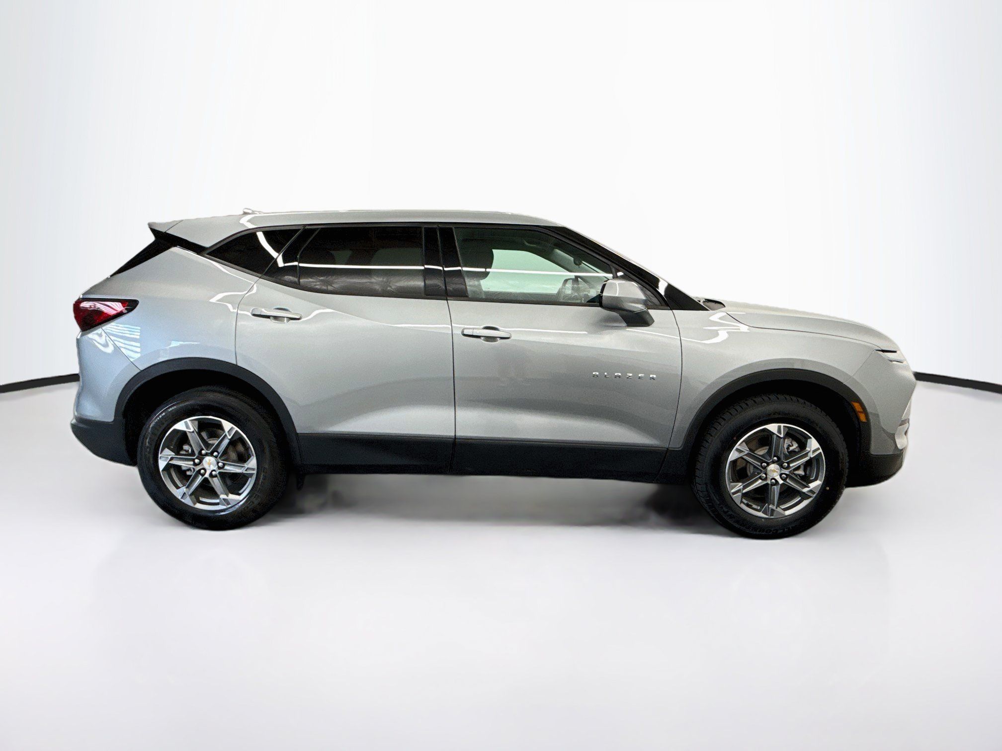 Used 2026 Chevrolet Blazer LT FWD image 10