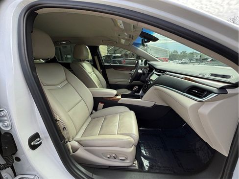 Used 2019 Cadillac XTS Luxury image 44