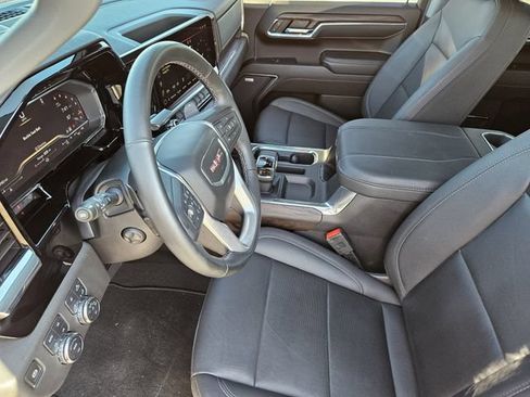 Used 2024 GMC Sierra 1500 SLT w/ SLT Convenience Package AWD/4WD image 14