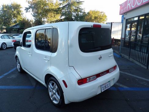 Used 2009 Nissan Cube 1.8 SL w/ Interior Designer Pkg FWD image 4