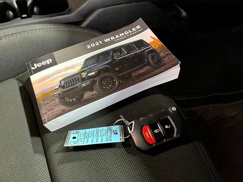 Used 2021 Jeep Wrangler Unlimited Sport image 33