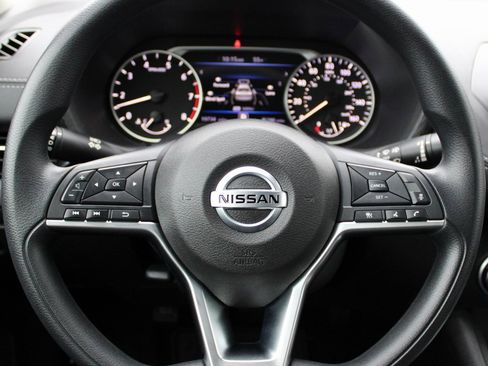 Certified 2023 Nissan Sentra SV image 27