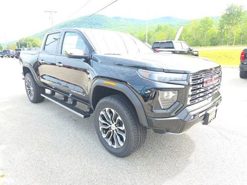 New 2026 GMC Canyon Denali w/ LPO, Black Badging Package AWD/4WD image 25