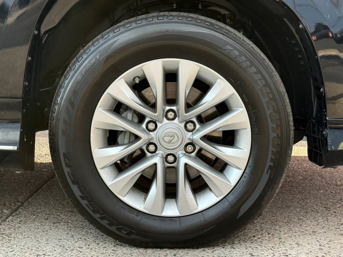 Used 2014 Lexus GX 460 w/ Premium Package AWD/4WD image 25