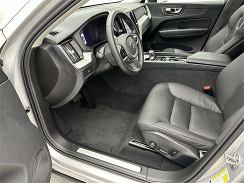 Certified 2025 Volvo XC60 B5 Plus image 11