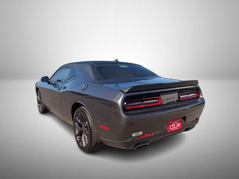 Used 2021 Dodge Challenger SXT w/ Driver Convenience Group RWD image 3