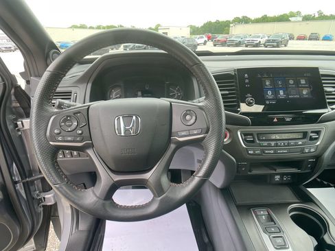 Used 2022 Honda Passport TrailSport image 15