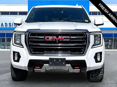 Used 2023 GMC Yukon AT4 w/ Technology Package AWD/4WD image 18