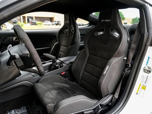 Used 2017 Ford Mustang Shelby GT350 w/ Electronics Package RWD image 34