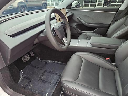 Used 2024 Tesla Model 3 Long Range RWD image 11