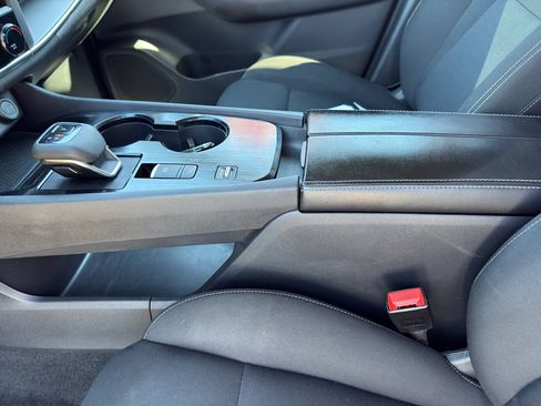 Used 2024 Nissan Rogue S image 14