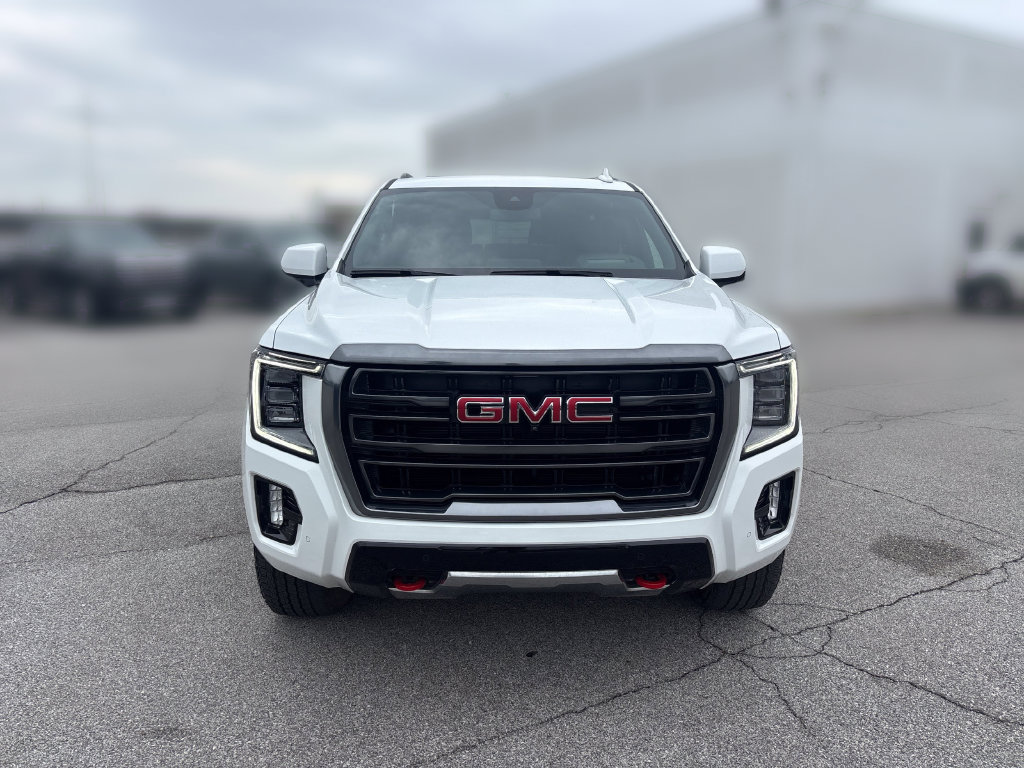 Used 2024 GMC Yukon AT4 w/ Technology Package AWD/4WD image 12
