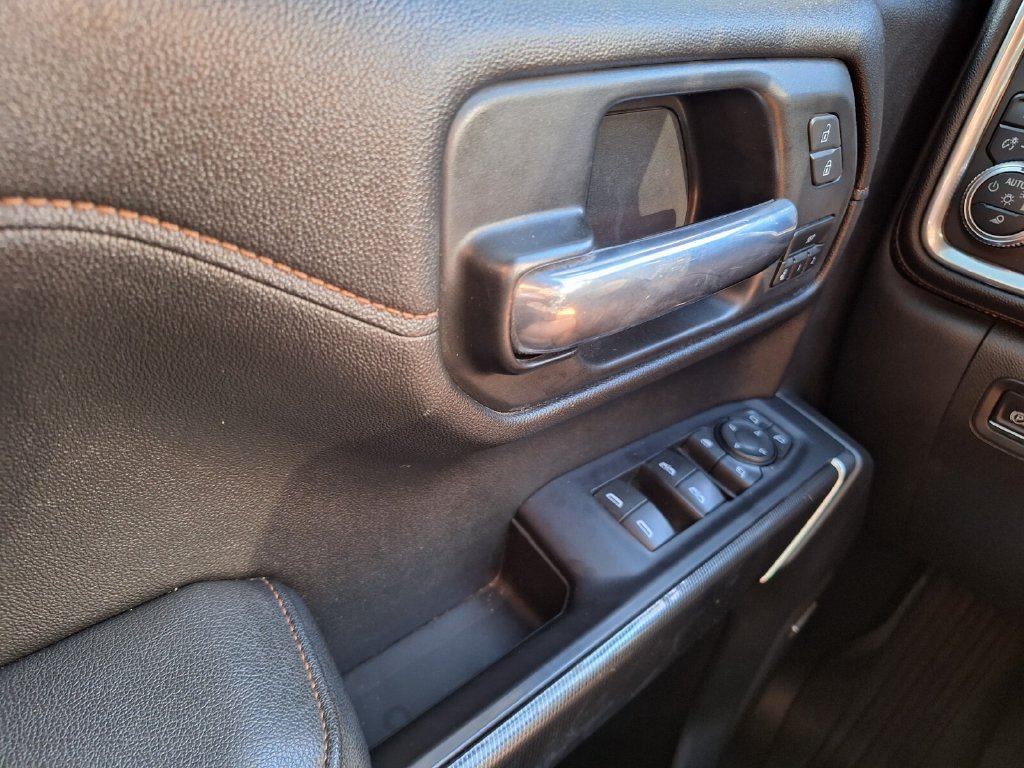 Used 2021 GMC Sierra 1500 AT4 w/ AT4 Preferred Package AWD/4WD image 17