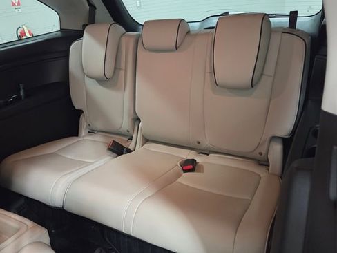 Used 2025 Honda Odyssey Touring image 9