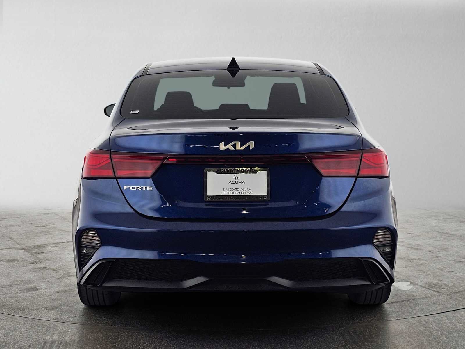 Used 2023 Kia Forte LXS w/ LXS Technology Package FWD image 4
