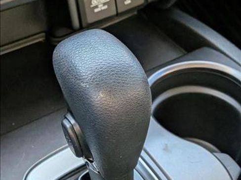 Used 2017 Honda Pilot EX-L image 12