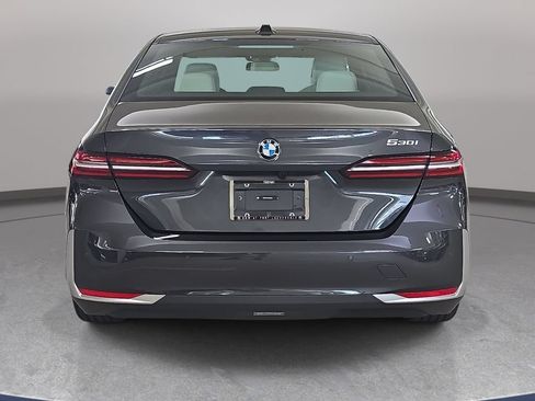 Used 2026 BMW 530i RWD image 8