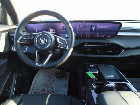 Certified 2025 Buick Enclave Preferred image 17