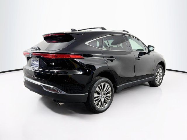 Used 2024 Toyota Venza XLE AWD/4WD image 10