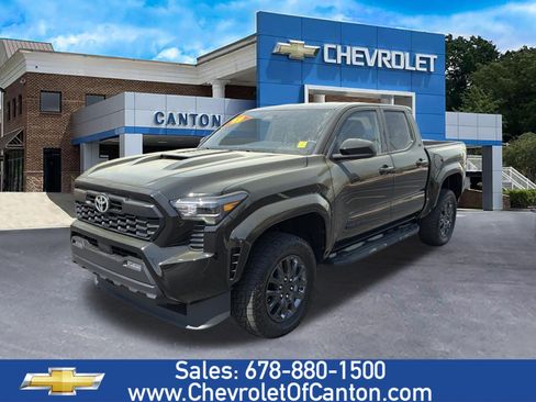 Used 2024 Toyota Tacoma TRD Sport image 1