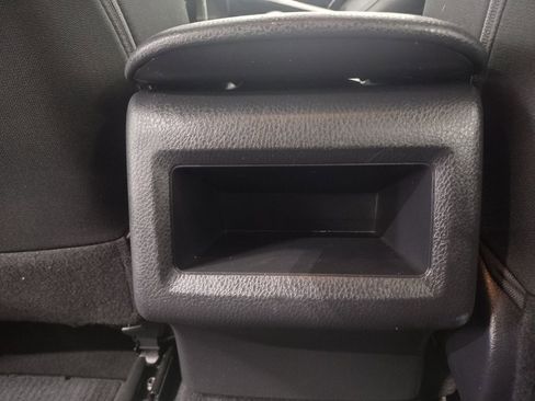Used 2019 Toyota Camry LE w/ Carpet Mat Package FWD image 30