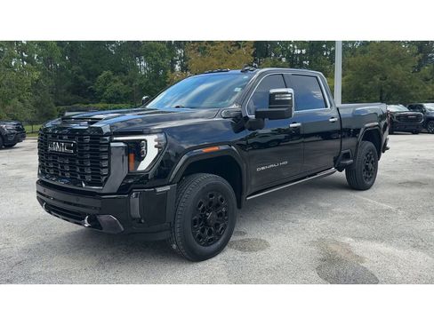 Certified 2024 GMC Sierra 2500 Denali Ultimate AWD/4WD image 4