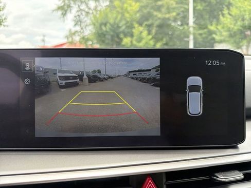 Used 2024 Kia Sorento S w/ Panoramic Sunroof Package FWD image 17