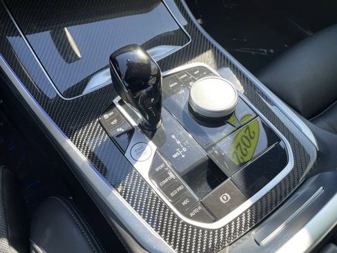 Used 2022 BMW X5 M50i image 21