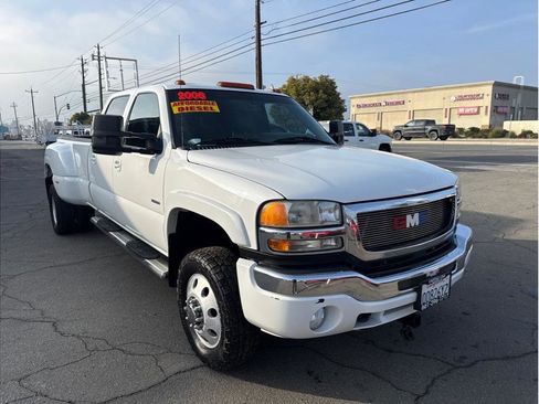 Used 2006 GMC Sierra 3500 SLT w/ Heavy-Duty Power Package image 2
