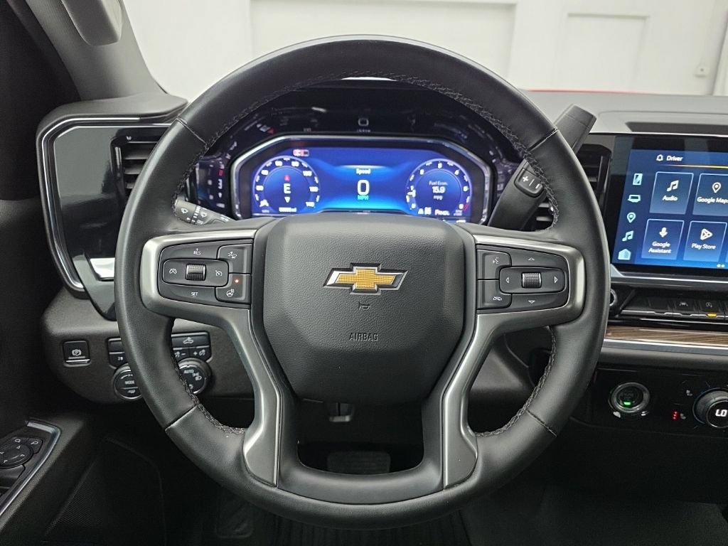 Used 2024 Chevrolet Silverado 1500 LT AWD/4WD image 25