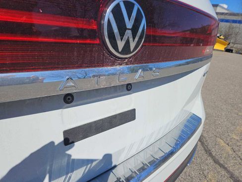 Certified 2024 Volkswagen Atlas SE AWD/4WD image 4