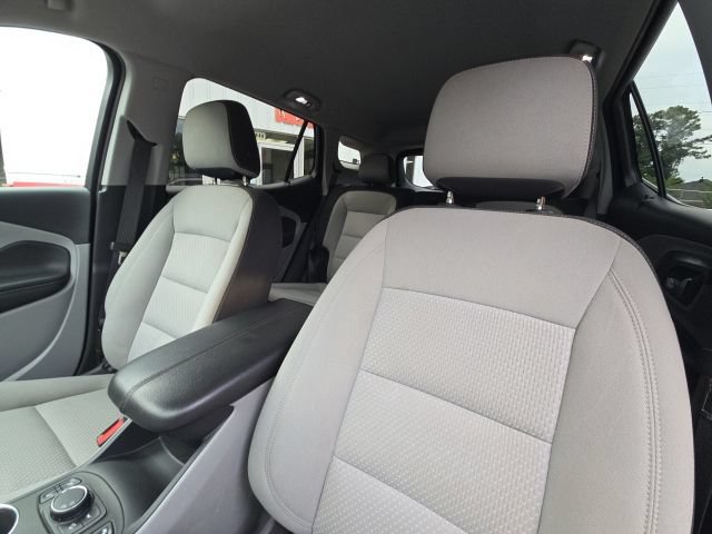 Used 2022 GMC Terrain SLE w/ Driver Convenience Package FWD image 24