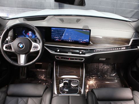 Used 2024 BMW X5 sDrive40i w/ M Sport Package image 29