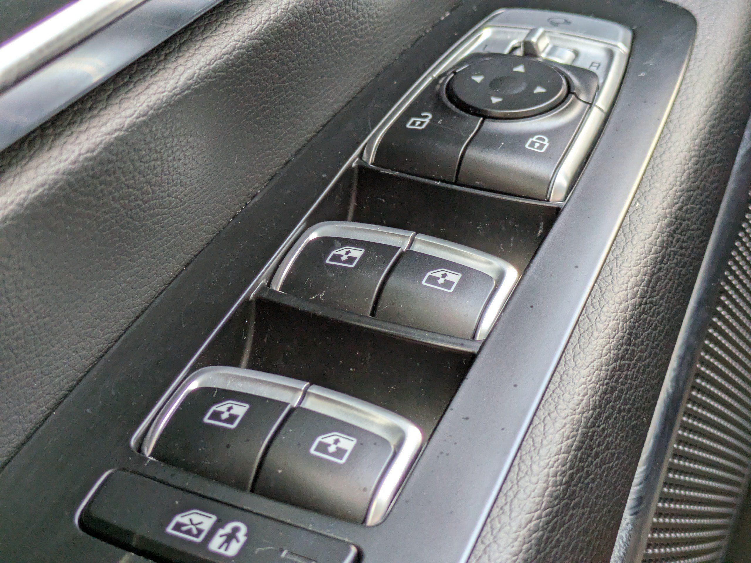 Used 2021 Kia Telluride SX w/ Towing Package FWD image 26