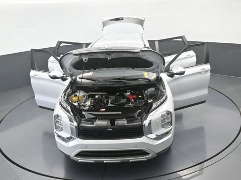 Used 2022 Mitsubishi Outlander SE image 77