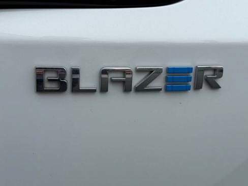 Used 2024 Chevrolet Blazer EV LT AWD/4WD image 10