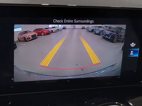 Used 2022 Mercedes-Benz GLA 250 4MATIC image 22