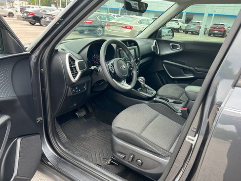 Used 2021 Kia Soul S FWD image 9